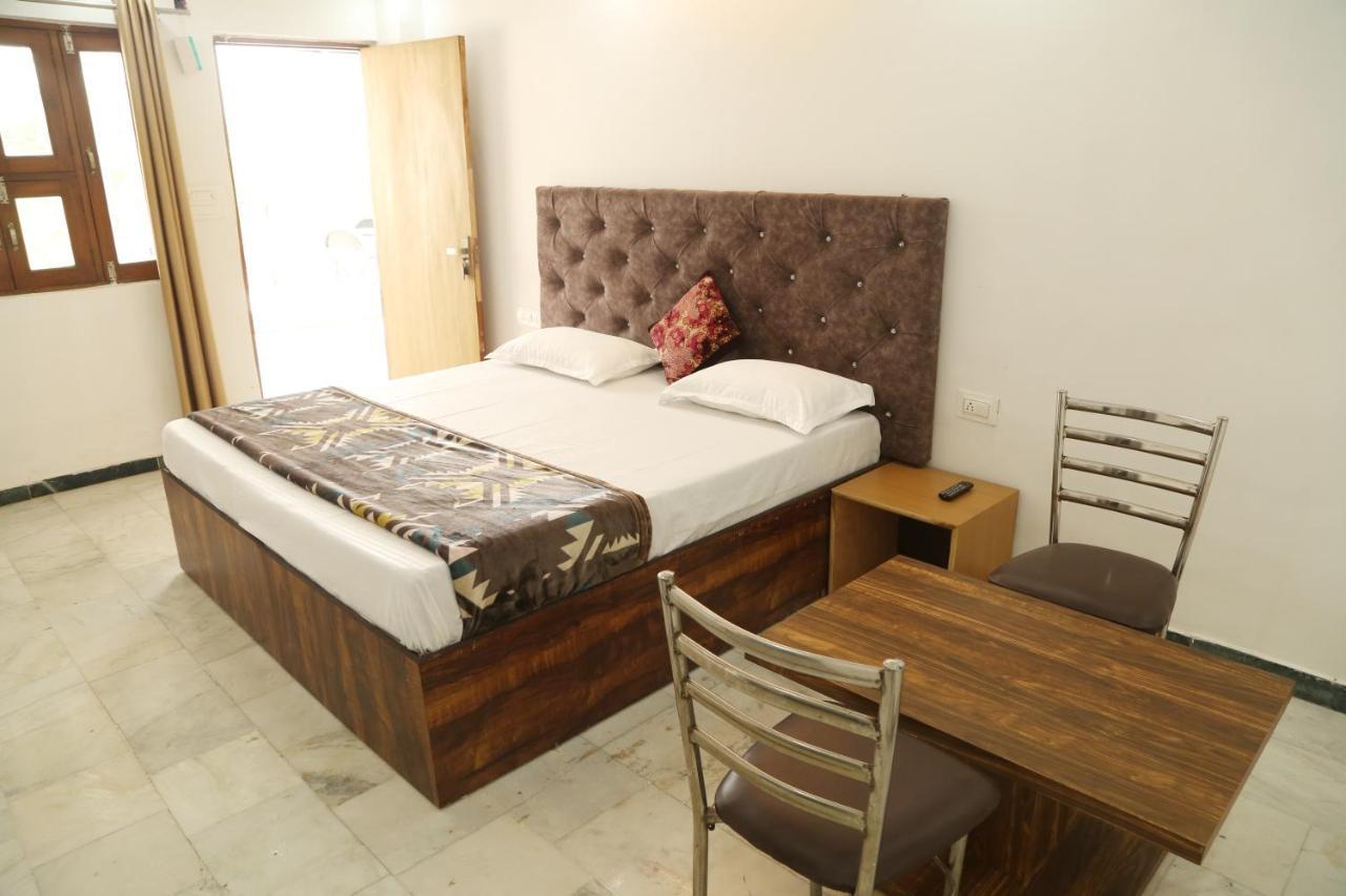 Shanti Residency 新德里 外观 照片